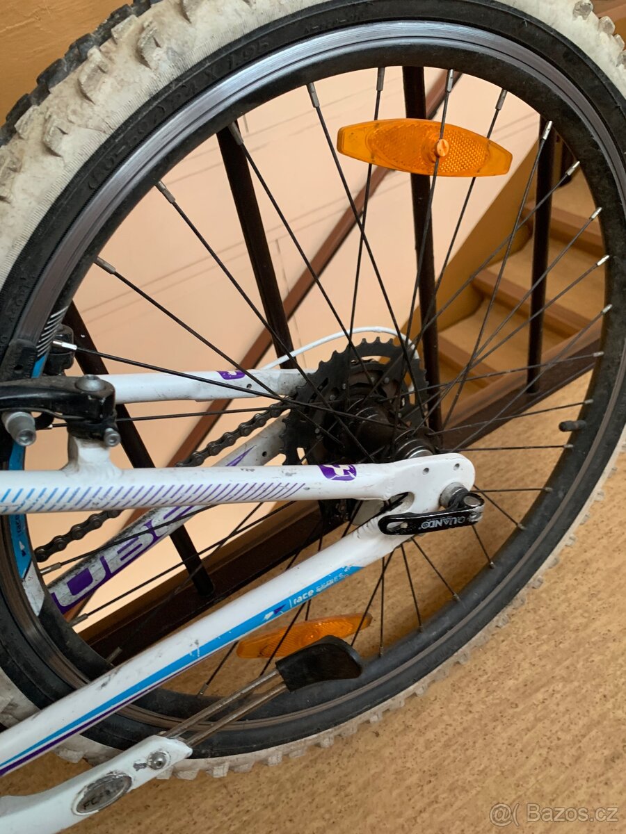 Dětské / juniorské kolo Cube 240 - 9