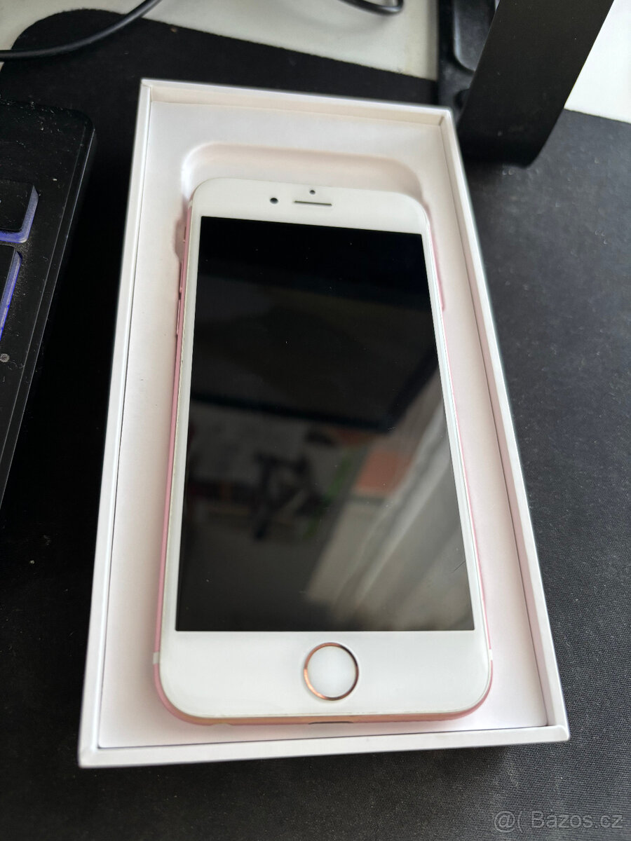 iPhone 6s 32 GB - růžový, výborný stav - 9
