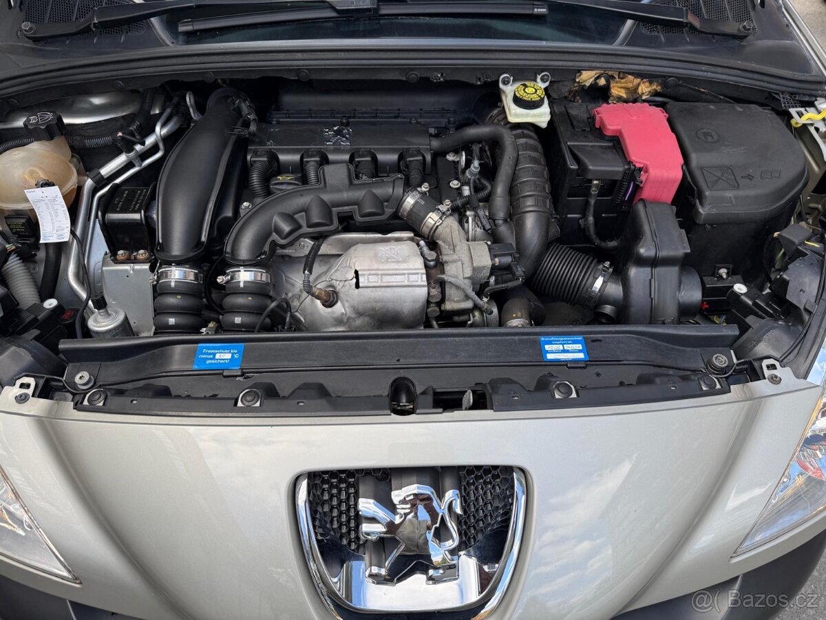 Peugeot 308 1,6i - 9