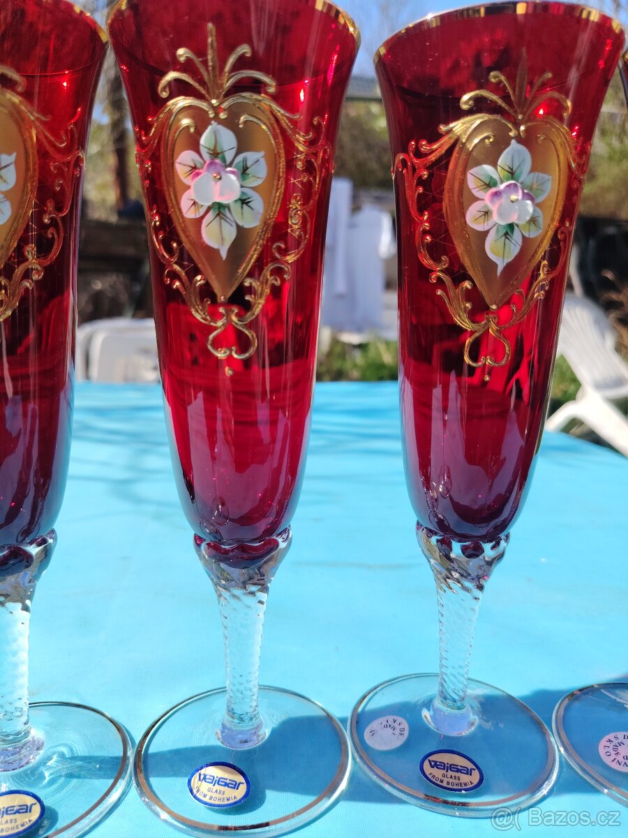 Červené skleněné pohárky - 9