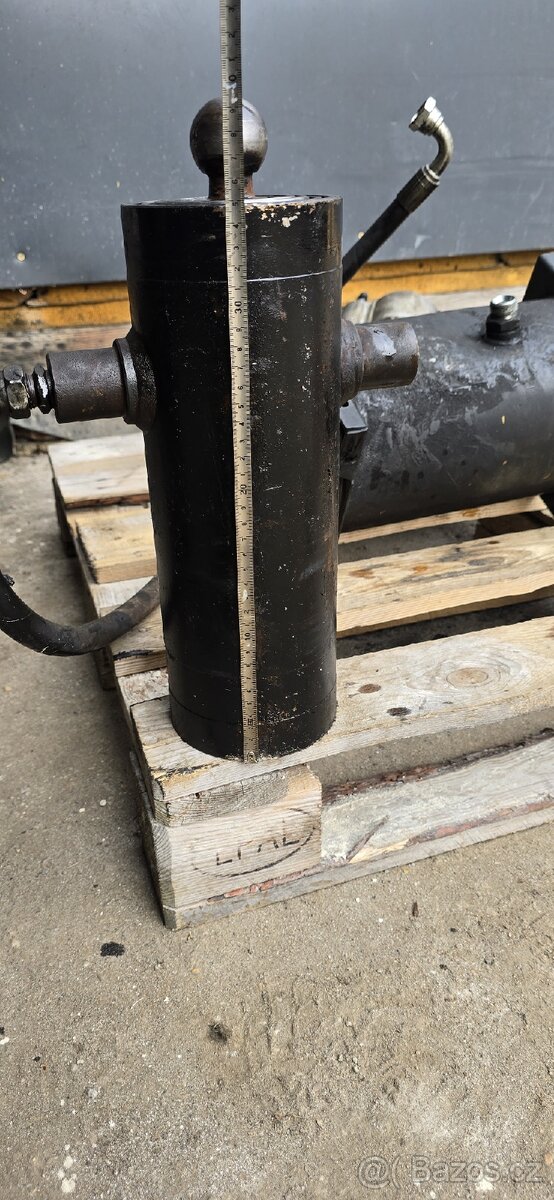 Hydraulika 3 stranný sklápěč. Teleskopický válec. - 9