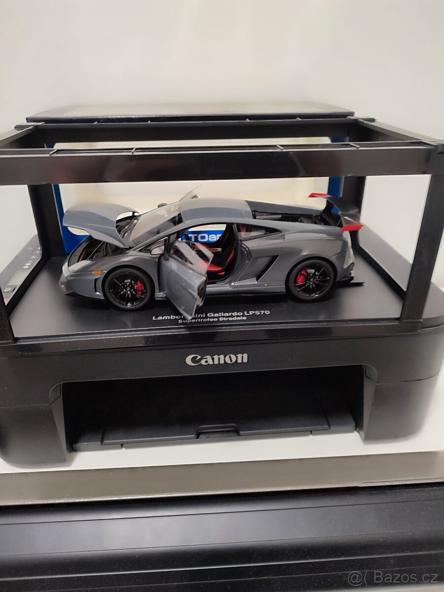Lamborghini Gallardo LP570 Supertrofeo Stradale 1:18 Autoart - 9