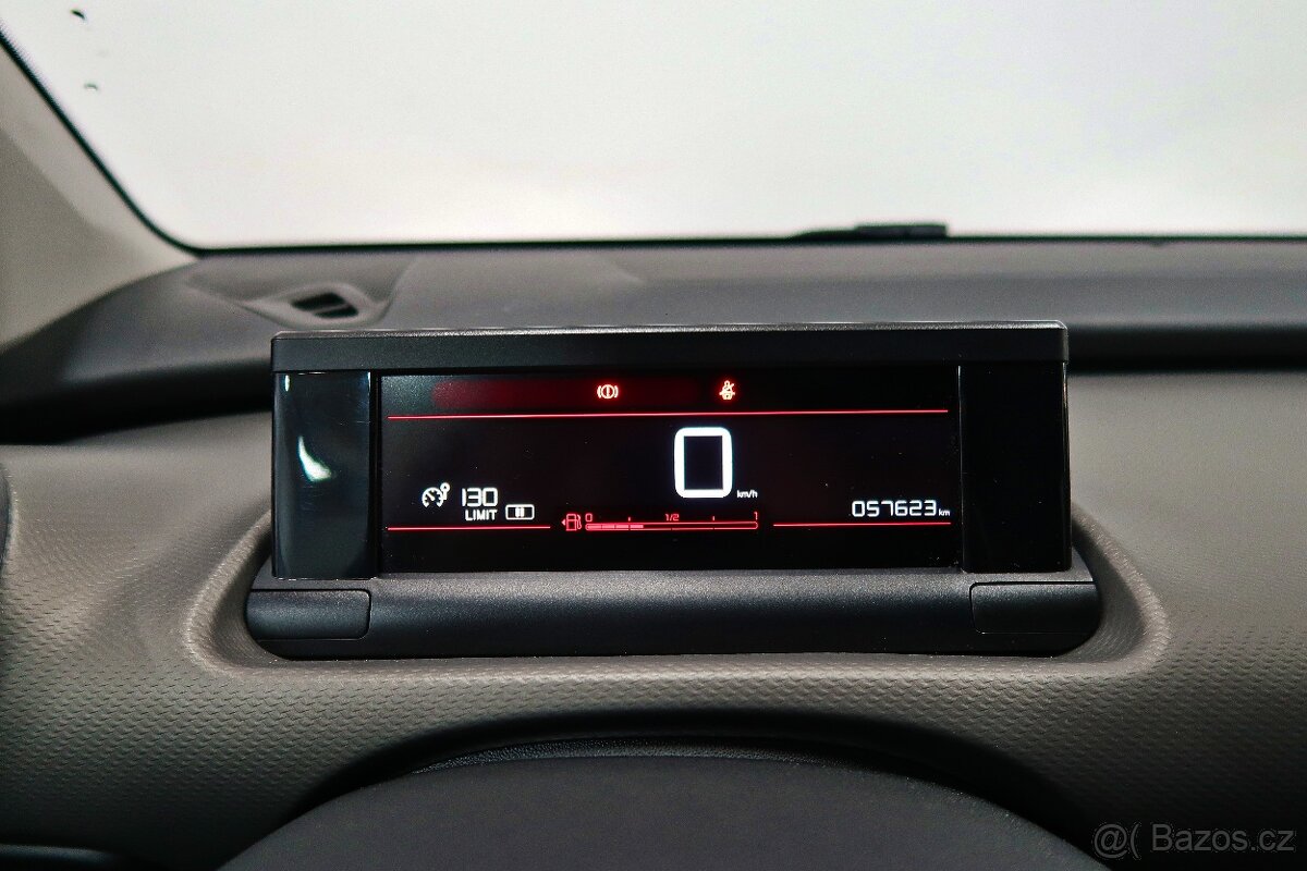 Citroen C4 Cactus, 1.2 81kW, Feel, 1.MAJ., ZÁRUKA, ROZVODY - 9