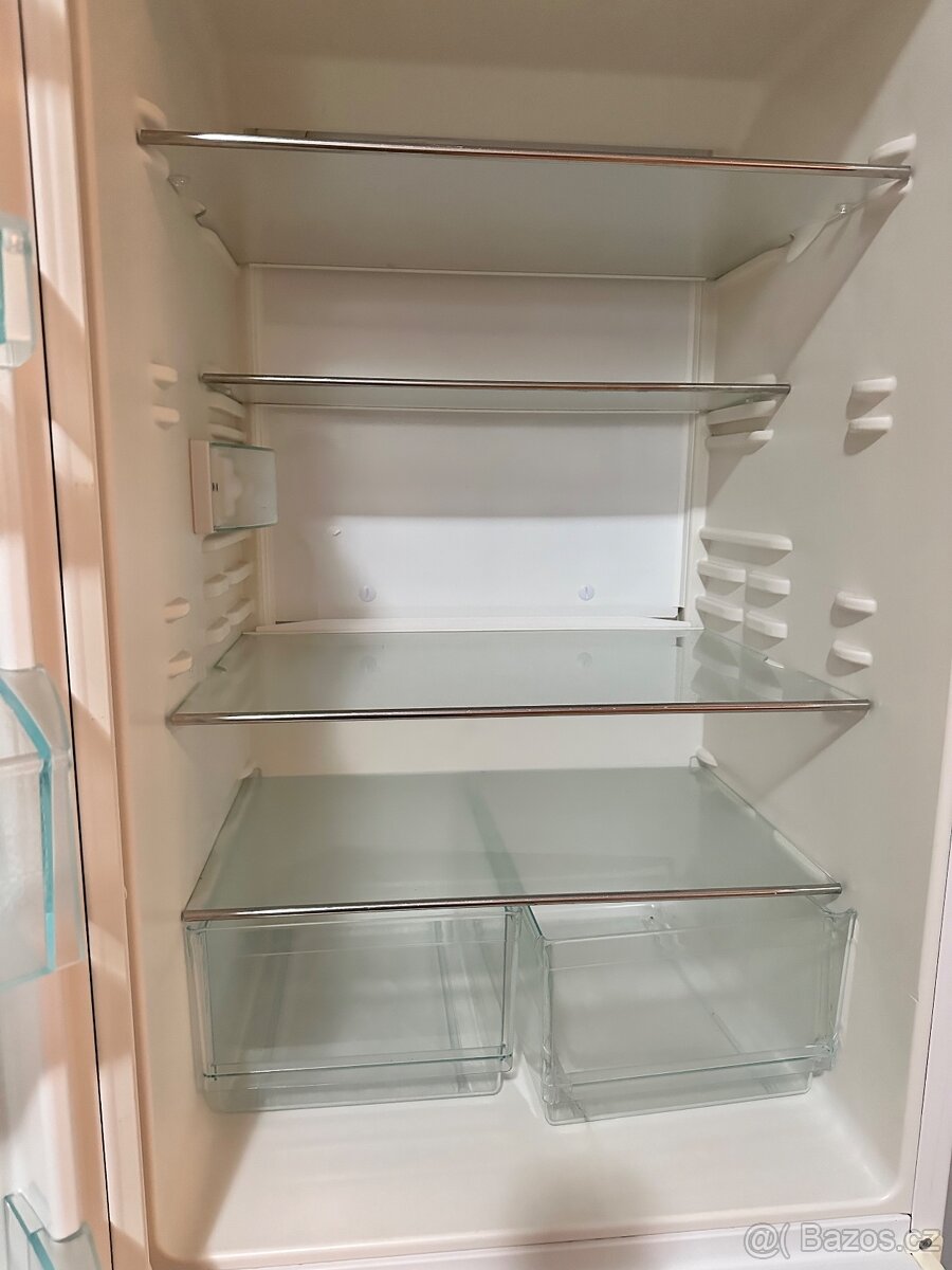 Liebherr lednice - 9