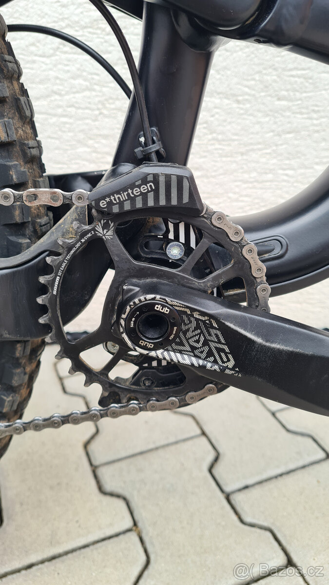 YT Capra 29 CORE, Vzduch. tlumiče FOX, SRAM NX 1x12, Rám M - 9