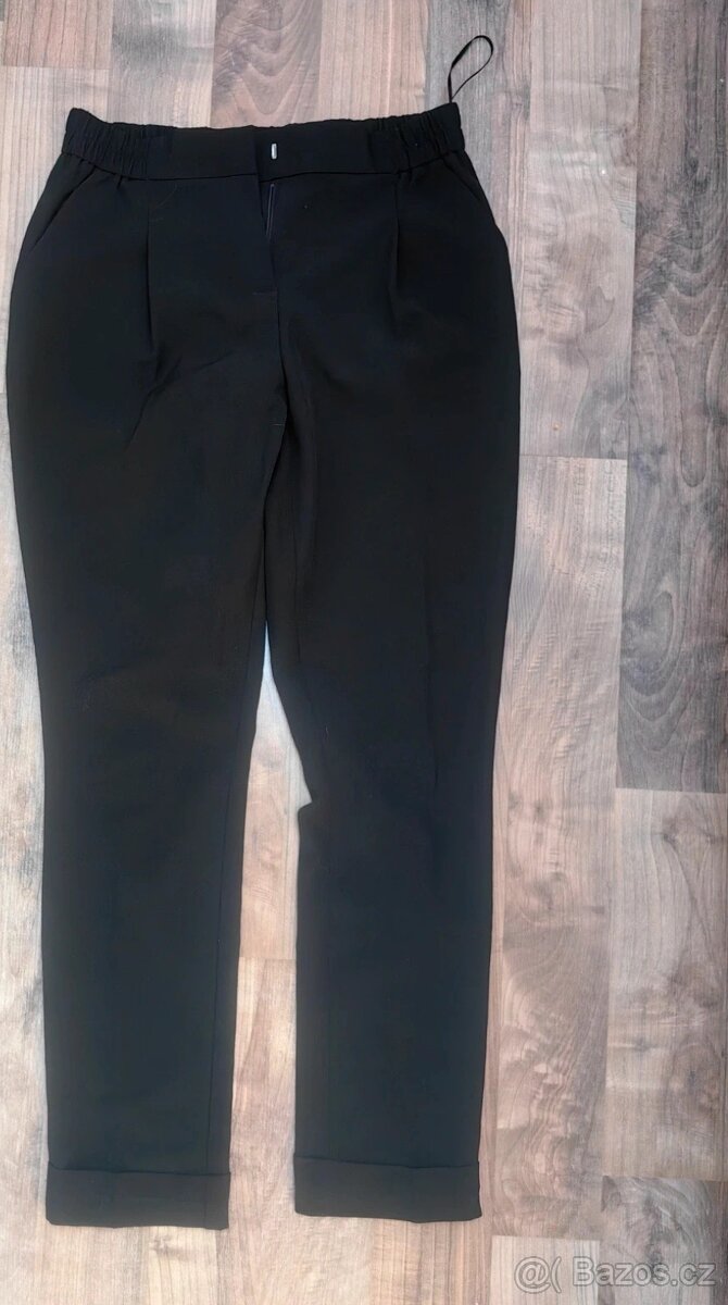Společenské dámské černé kalhoty - 9