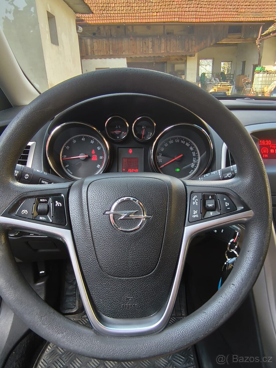 Opel Astra J 1,4i - 9