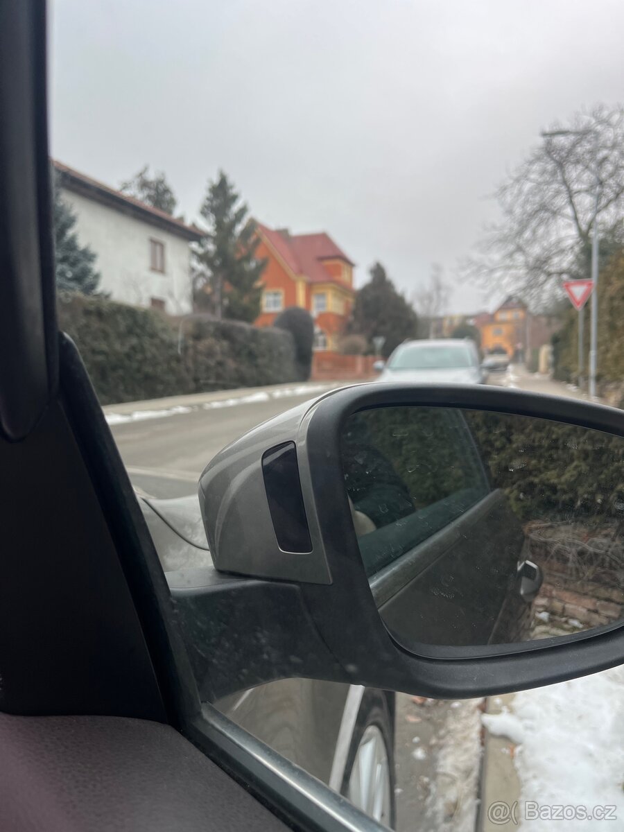 VW Passat B7 2014 DSG 2.0 TDI Highline - 9