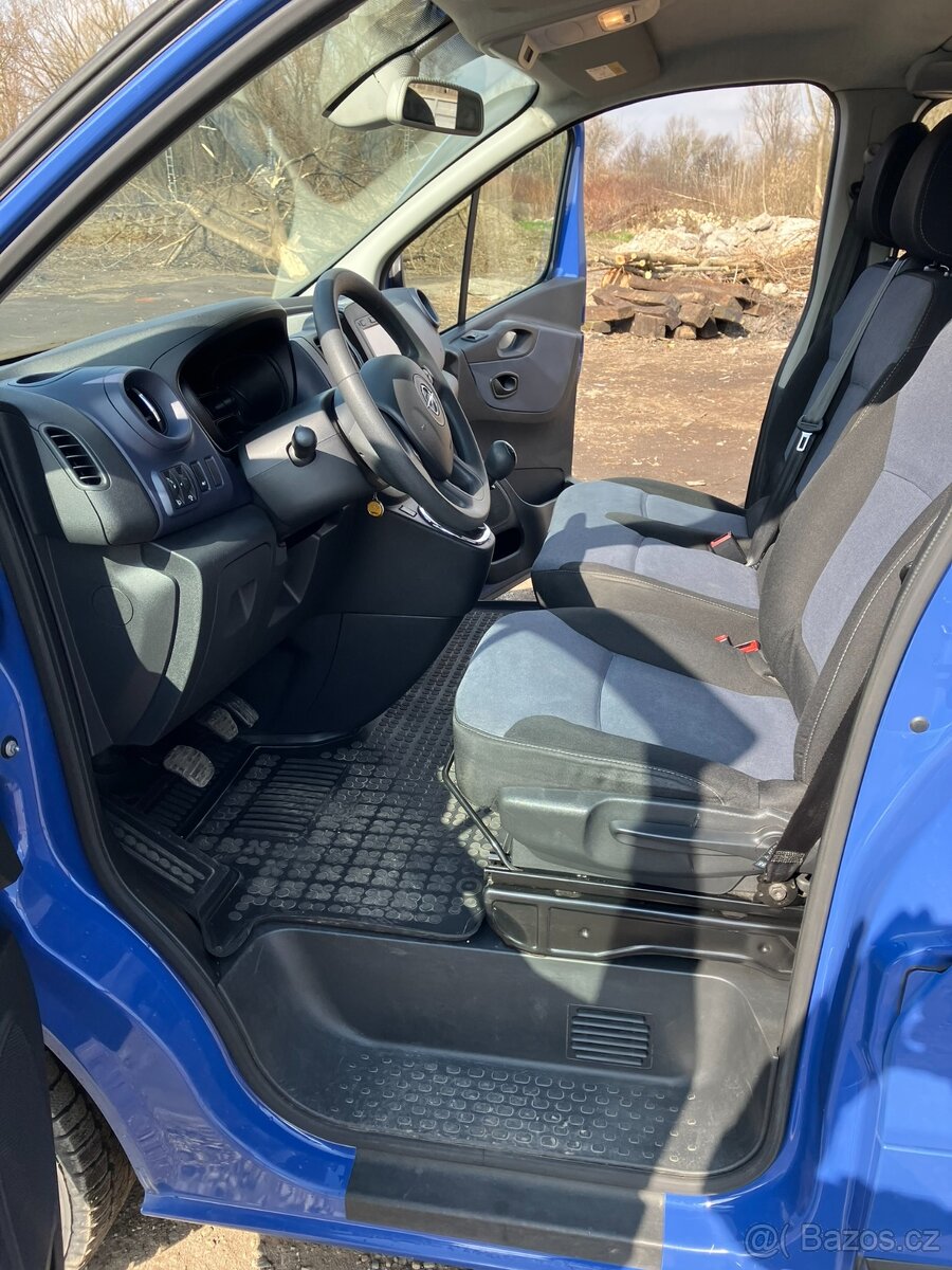 Opel Vivaro B - 9