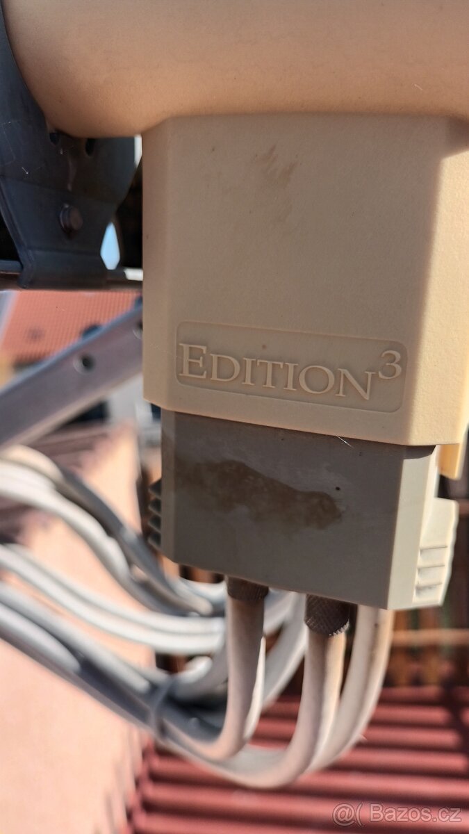 Satelitní komplet - 4 LNB, 4 přijímače - 9