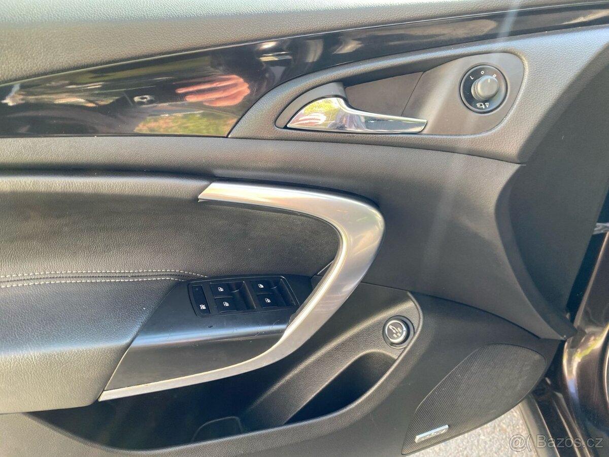 Prodáme Opel Insignia 2.0cdti, 4x4 Combi, Automat: - 9