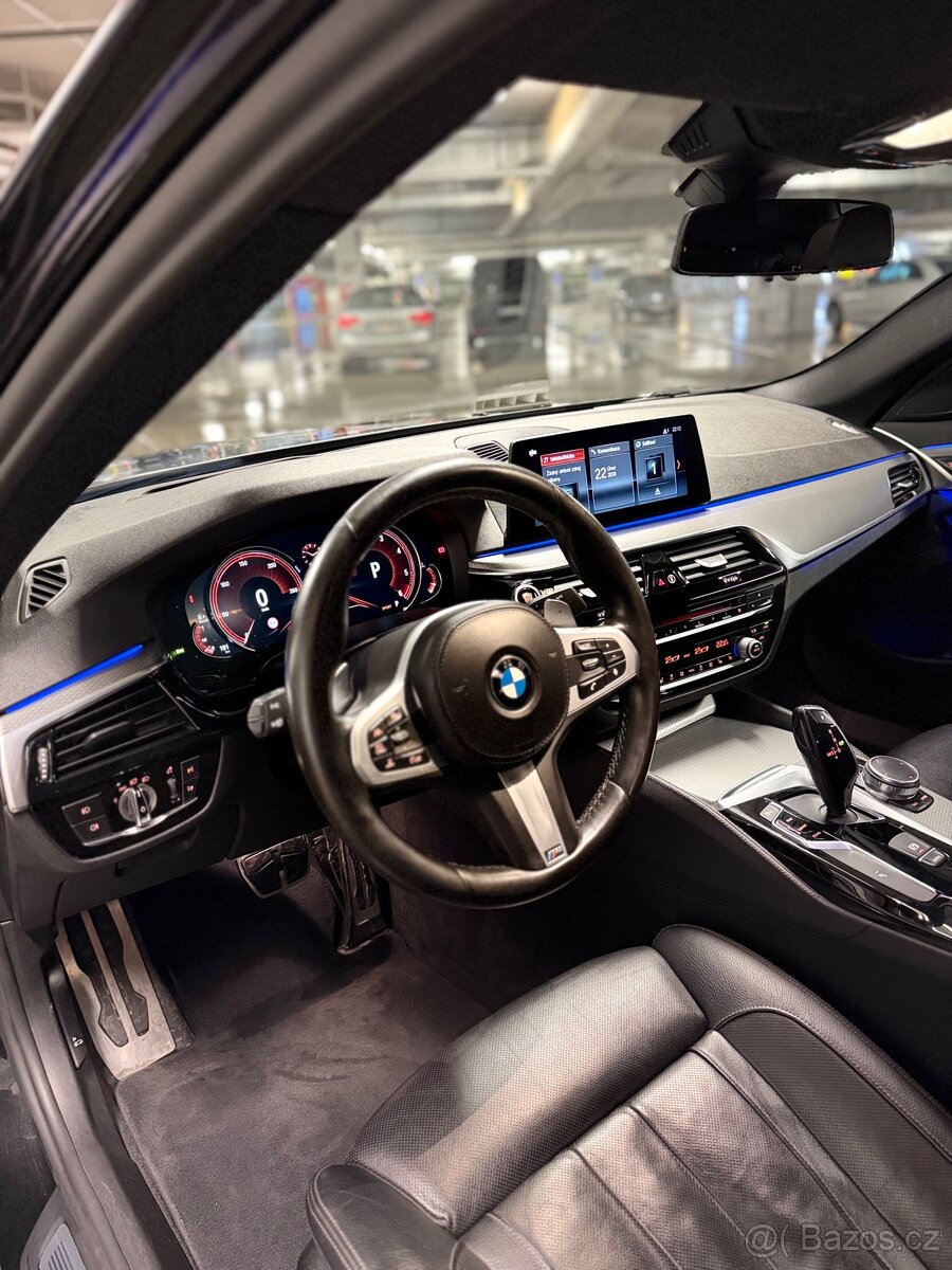 BMW G30 530d xDrive, M-packet, head-up - 9