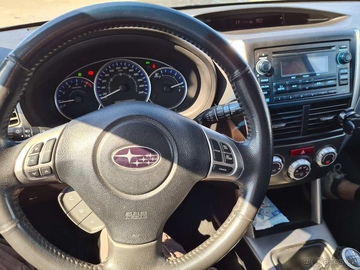 PRODÁM SUBARU FORESTER 2.0; R.V. 2012; 108 kW; 4x4 - 9