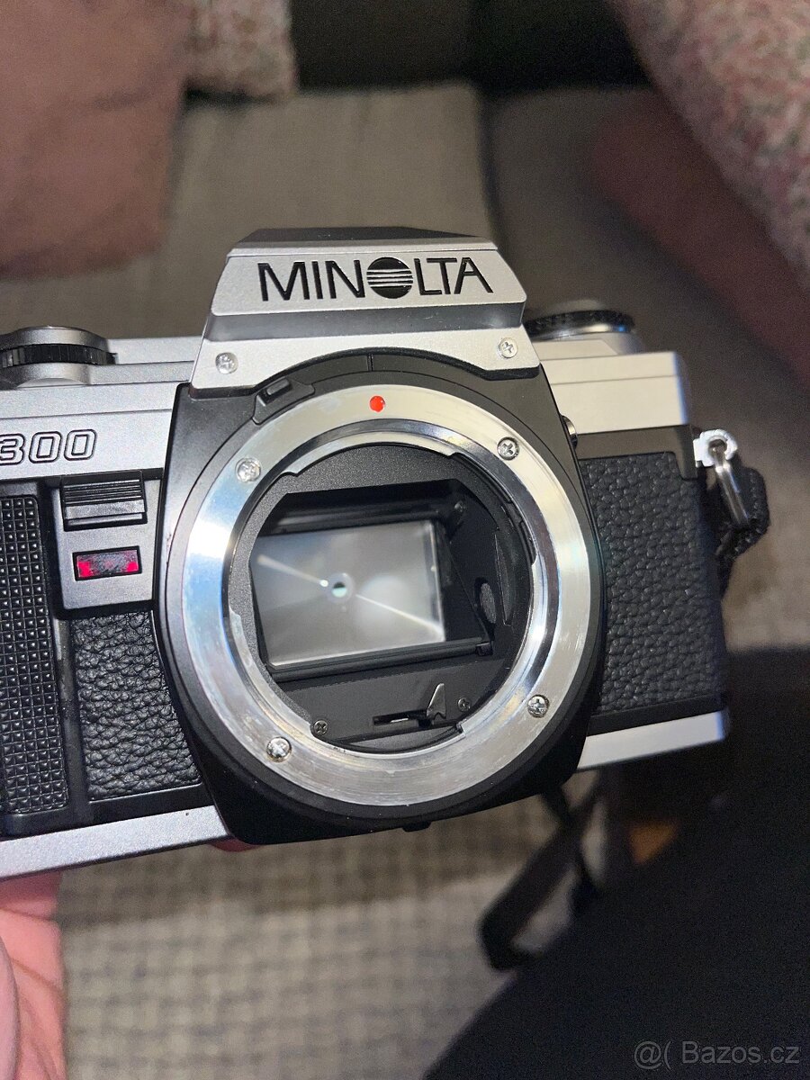 Minolta X-300 + Exakta 35-70mm f3.5-4.5 - 9