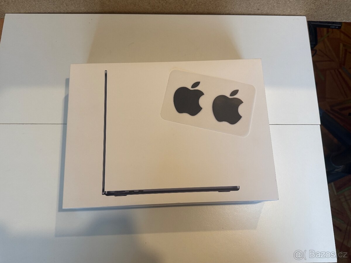 MacBook Air 13" M3 | 16GB RAM | Baterie 99% | 70W adaptér - 9