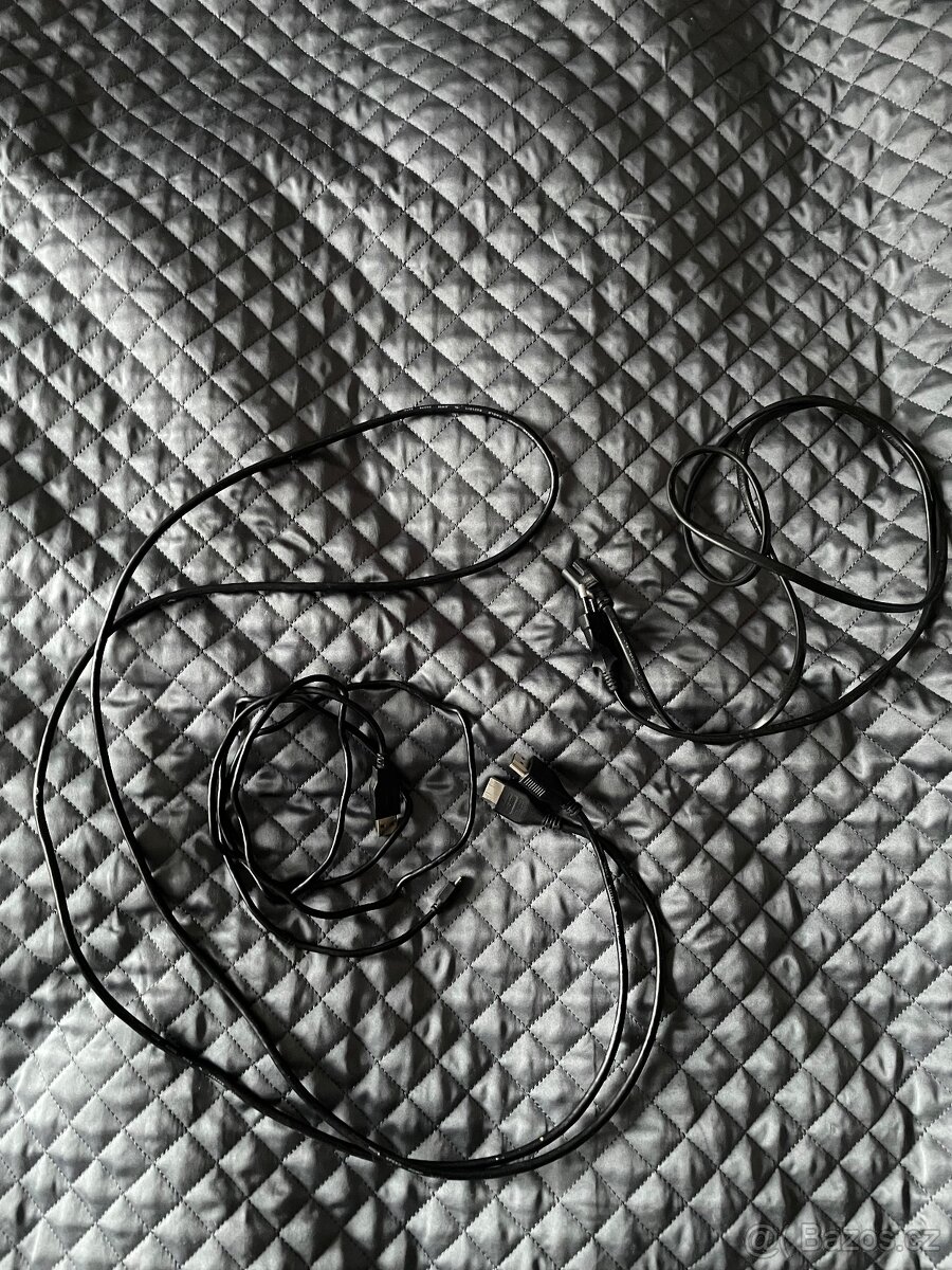 Prodám ps4 500GB+2 ovladače+8her - 9