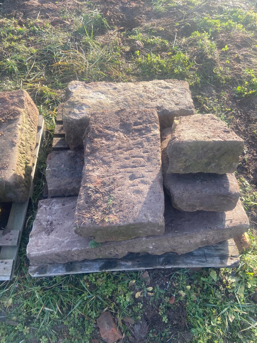 Prodám pískovec, kameny, bloky, schody, dlaždice, sloupky - 9