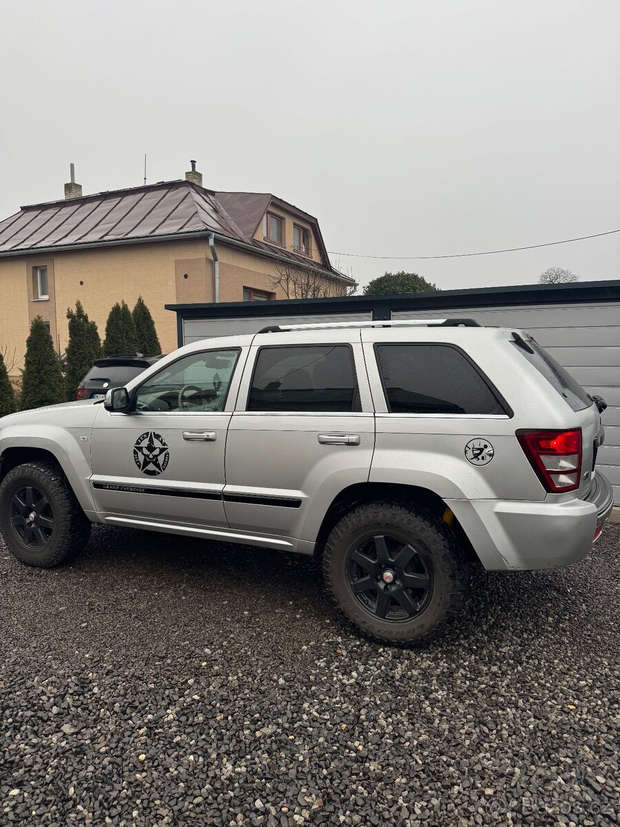 Jeep Grand Cherokee - 9