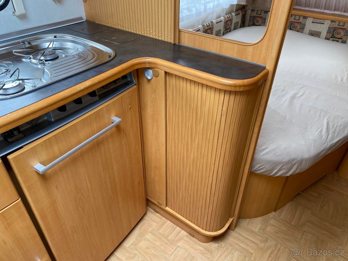 LMC Dominant 470/FRANCOUZSKÁ POSTEL - 9