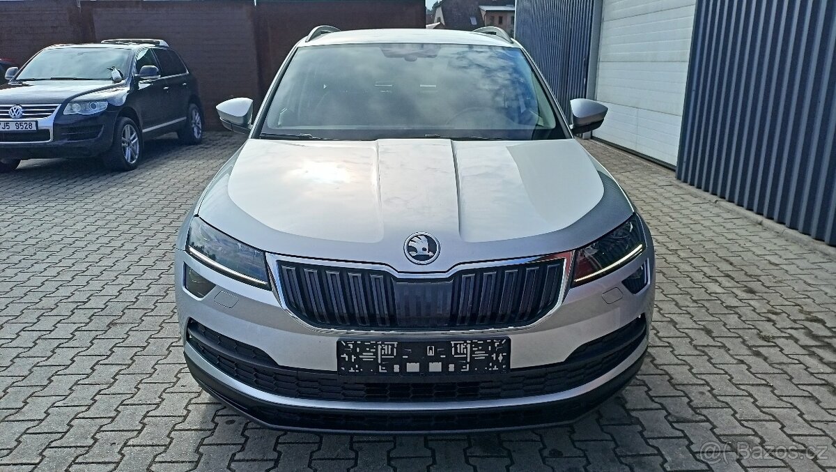 ŠKODA KAROQ 1,6 TDi DSG 2018 186t km pěkný,bez koroze - 9