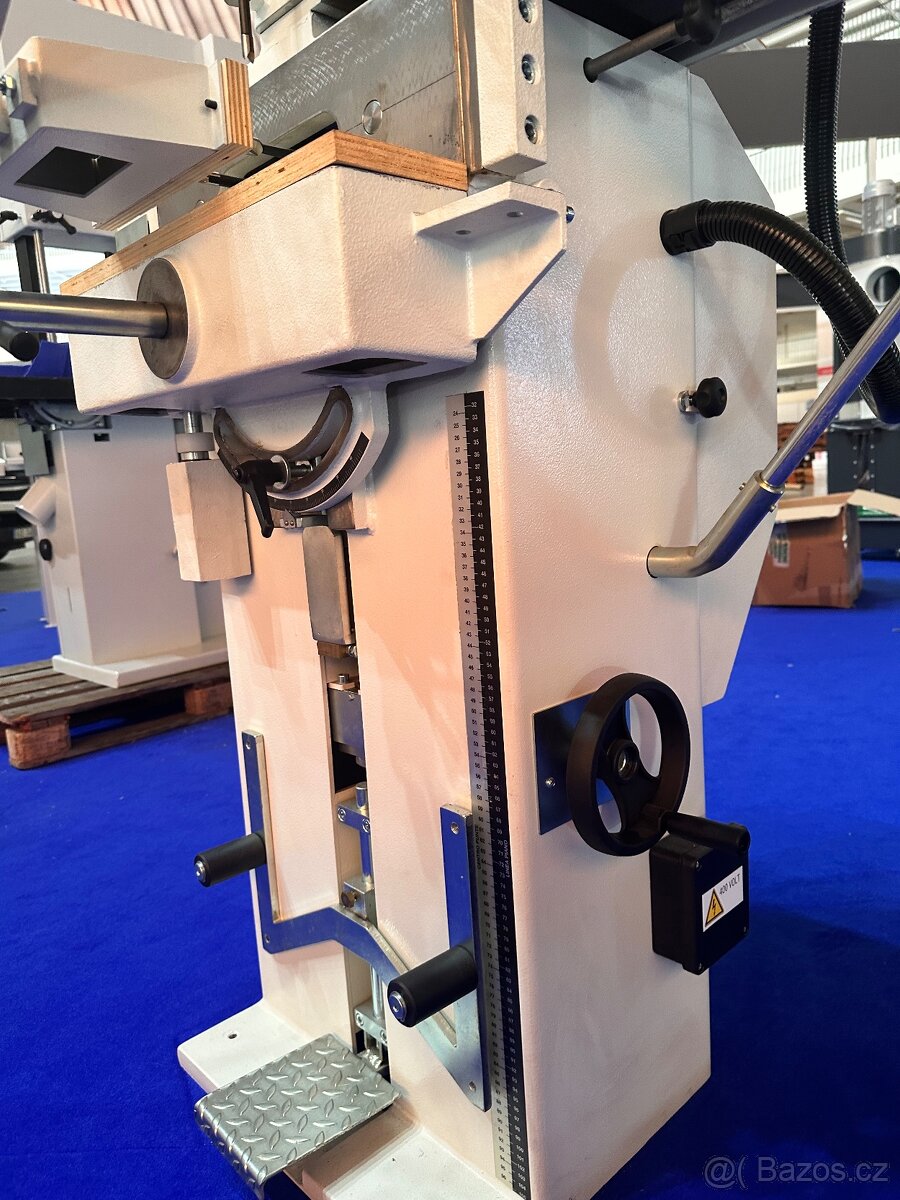 Řetězová dlabačka Socomec - 9