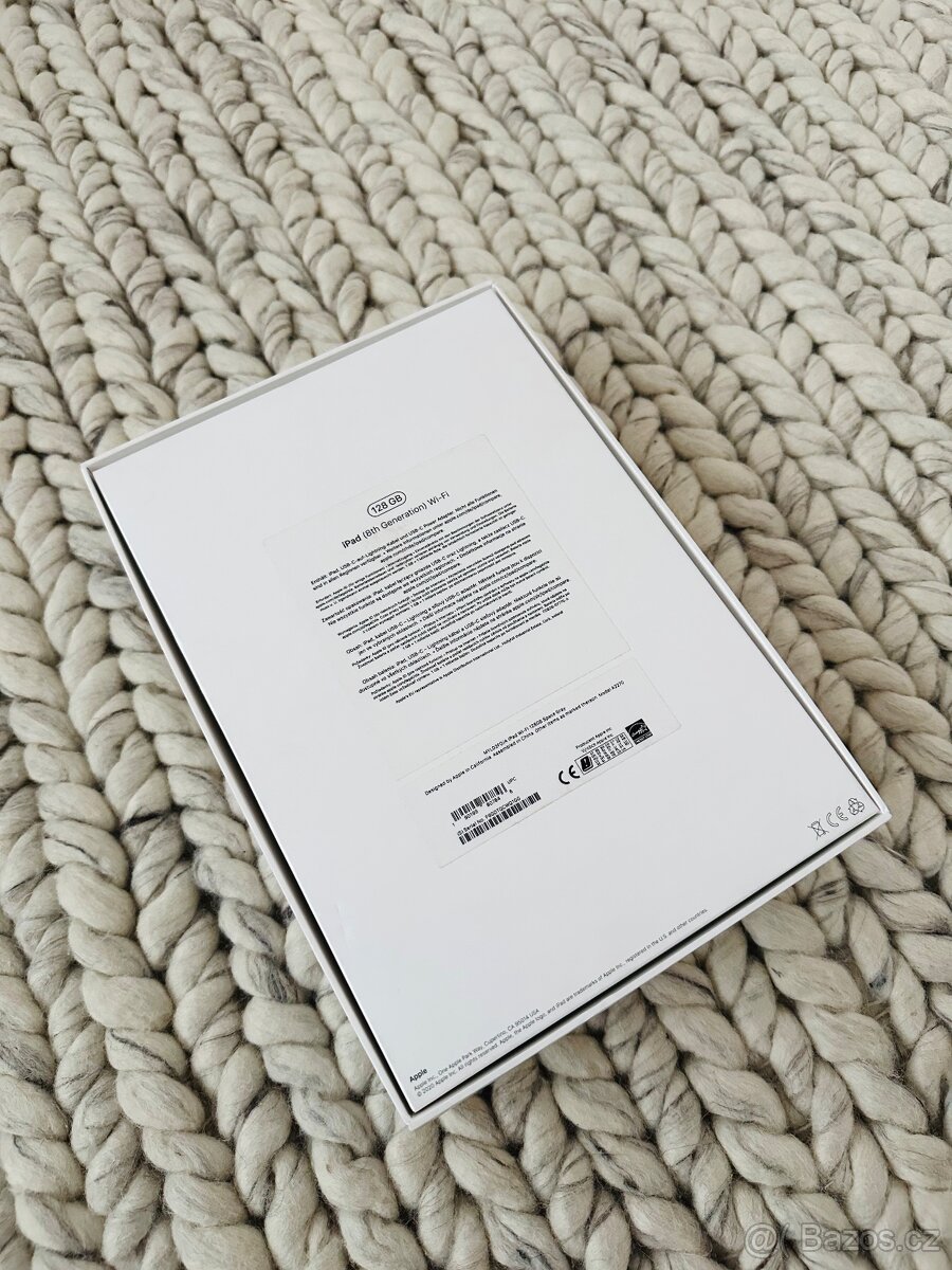 Apple iPad 8 128GB Space Gray - 9
