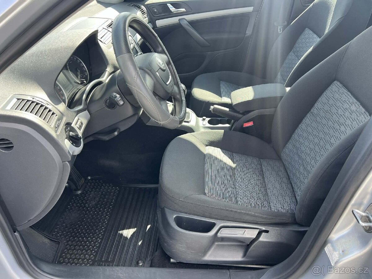 Škoda Octavia Combi 1.6 TDI 2012 - 9