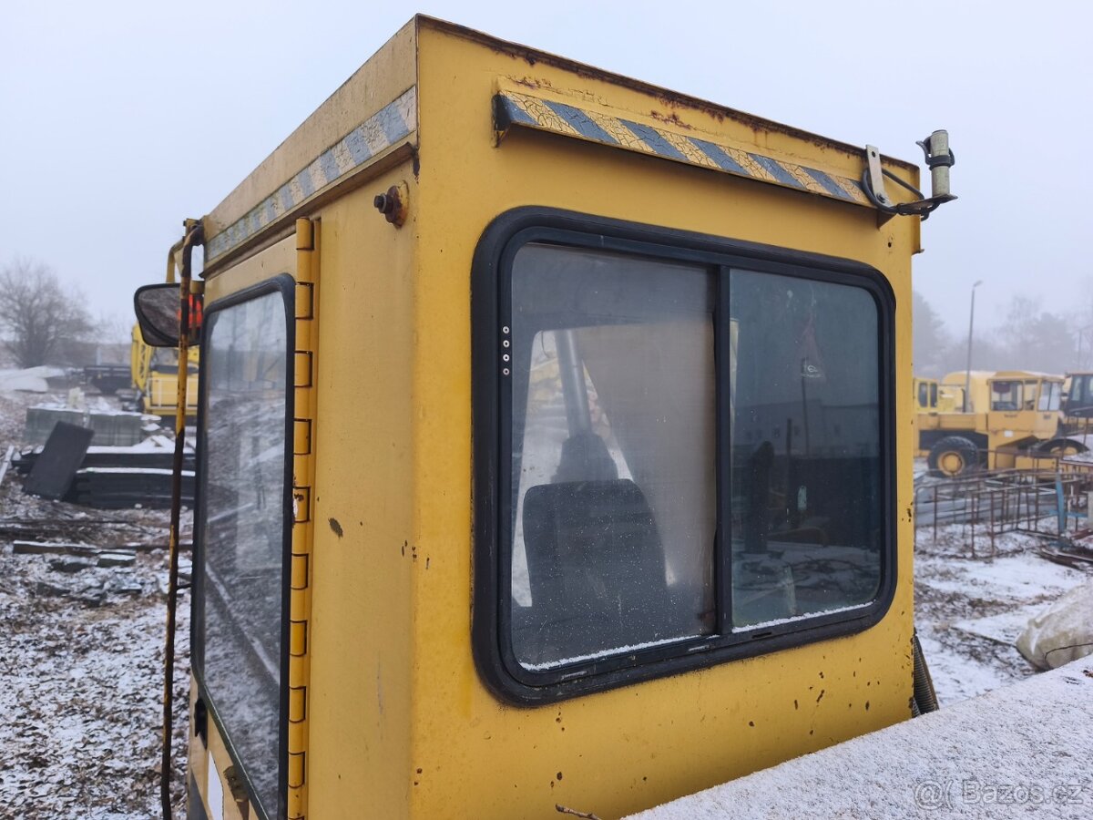 CATERPILLAR 215D LC - 9