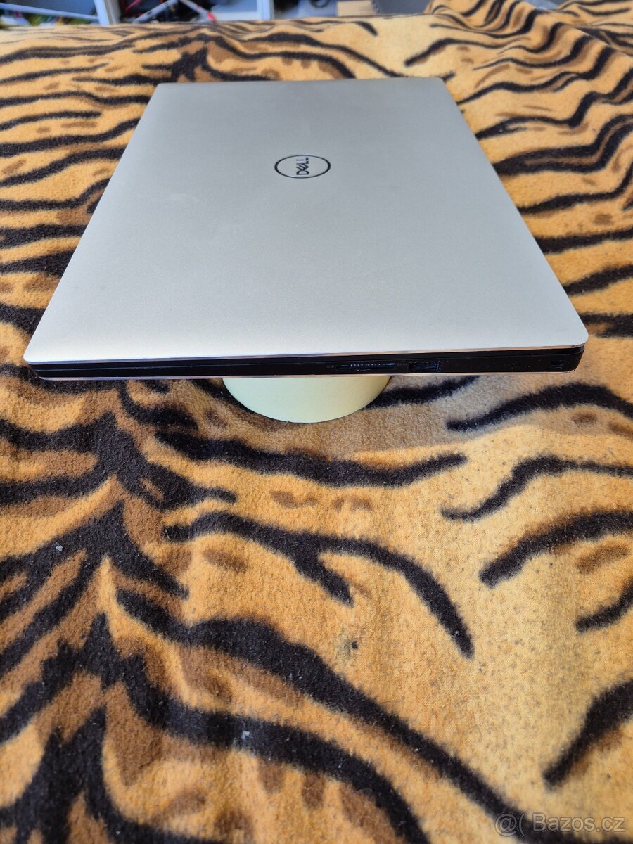 Notebook Dell XPS 15 7590 - 9