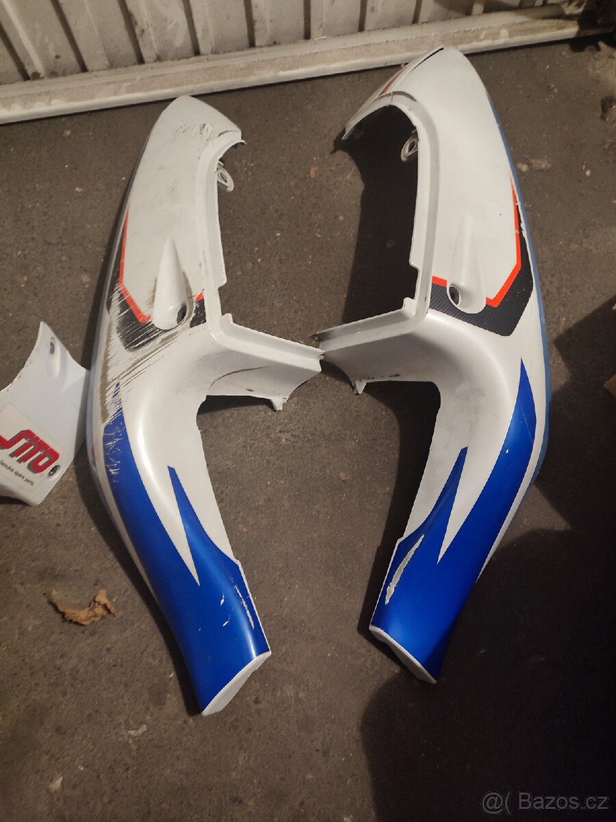 Suzuki GSX-R 750 - 9