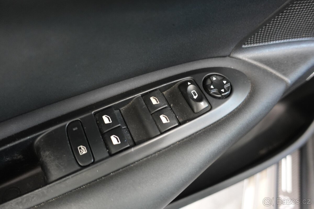 Citroën C4 1.4VTi , 70 kW benzín, 2012 - 9