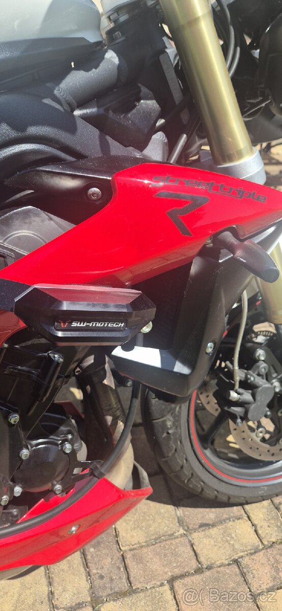 Triumph street triple (16 tis km) - 9