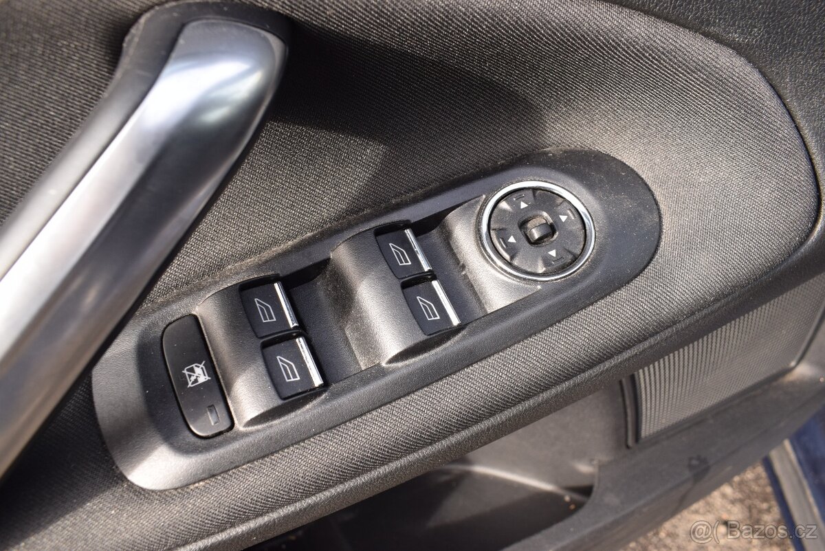 Ford Mondeo 1,6 EB TITANIUM,TOP STAV - 9