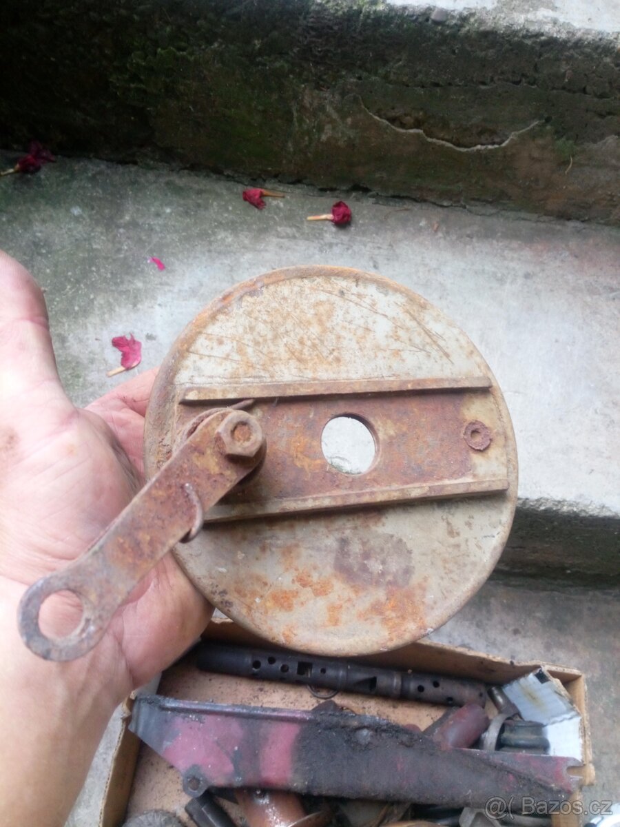 Zbytky Jawa pérák - 9