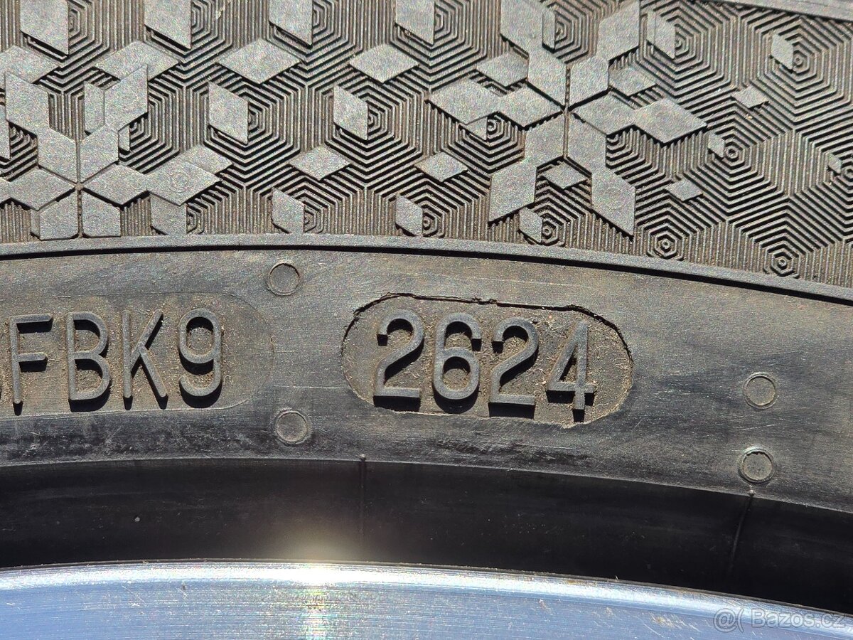 Originální zimní sada kol Škoda Superb VERITATE R19, TPMS - 9