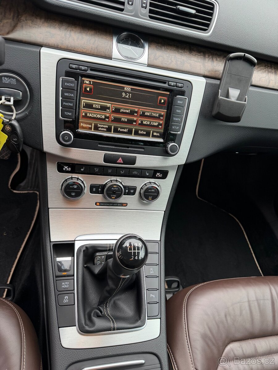 VWPassat B7 kombi 2.0tdi 130kw webasto,kůže - 9