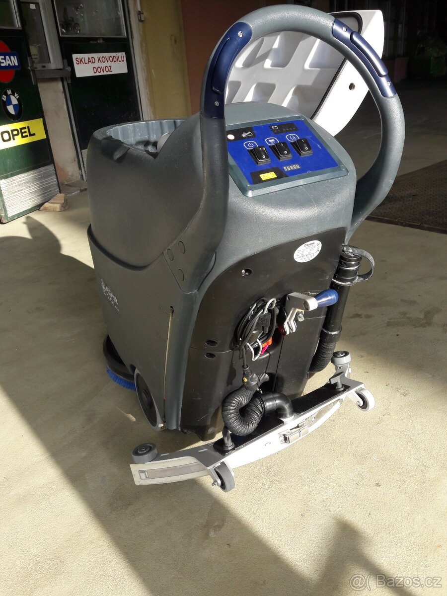 Podlahový mycí stroj Nilfisk SC 430 53 B - 53 Mth - 9