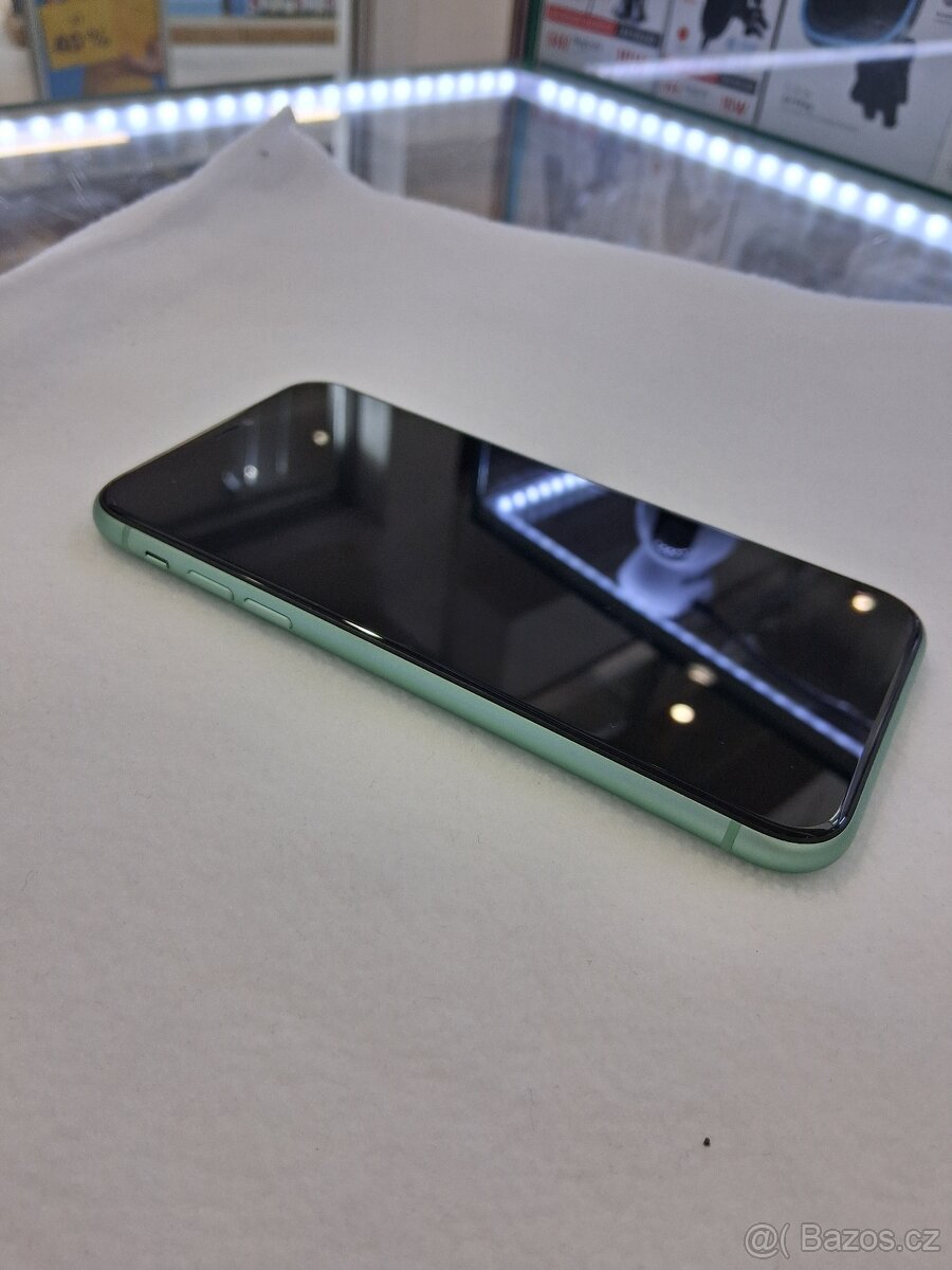 Apple iPhone 11 128GB - 9