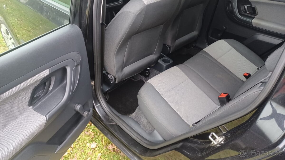 🚗 Škoda Fabia II facelift 1.2 Benzin (2015) - 9