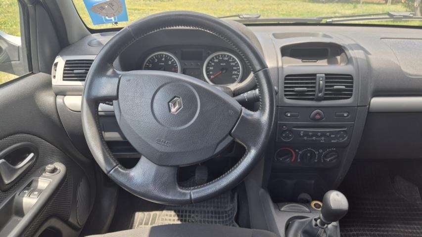 Prodám Renault Clio1.2i 55kW - KLIMATIZACE - 9