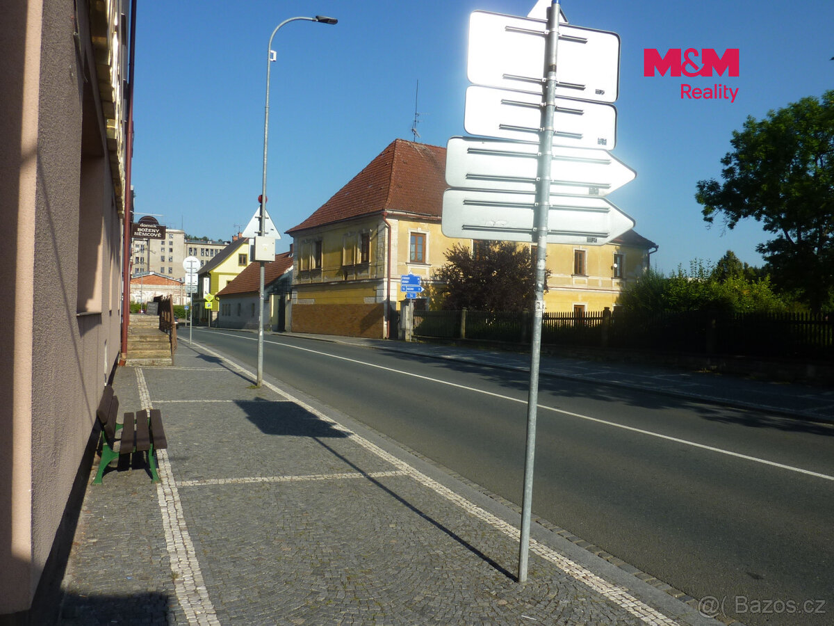 Prodej bytu 1+1, 85 m², Červený Kostelec, centrum obce - 9