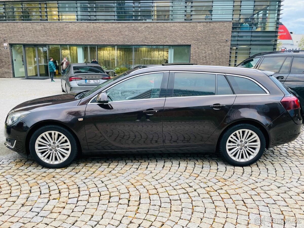 Opel Insignia 2.0CDTi 120KW AUTOMAT LED SERVISKA TAŽNÉ - 9