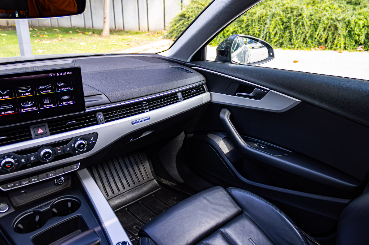 Audi A4 Avant 45 3.0 TDI S line quattro tiptronic / TOP STAV - 9