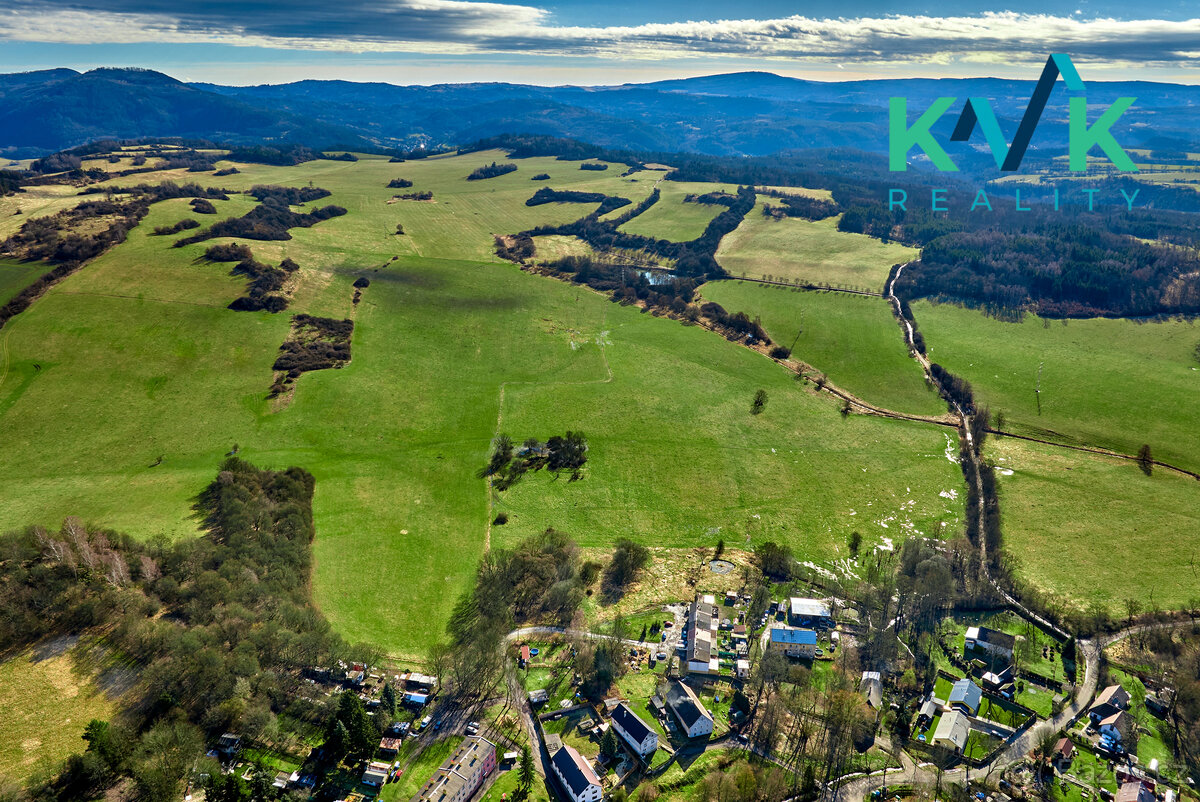 Pozemek o výměře 735 m², určený pro výstavbu rodinného domu, - 9