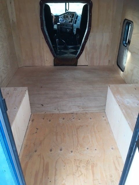 Freightliner FLC 1985 - výborný stav - 9