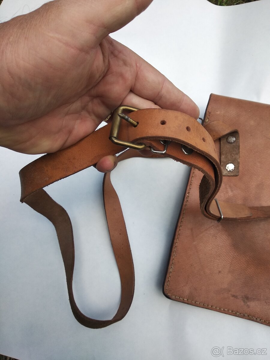 Brasna-pro prislusniky CSR-SNB-60-ta leta. - 9