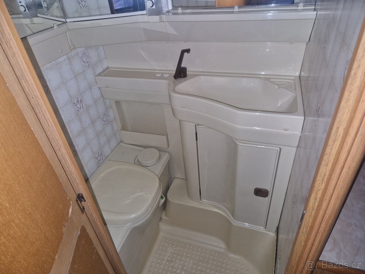 Karavan Hymer-Eriba-Nova - 9