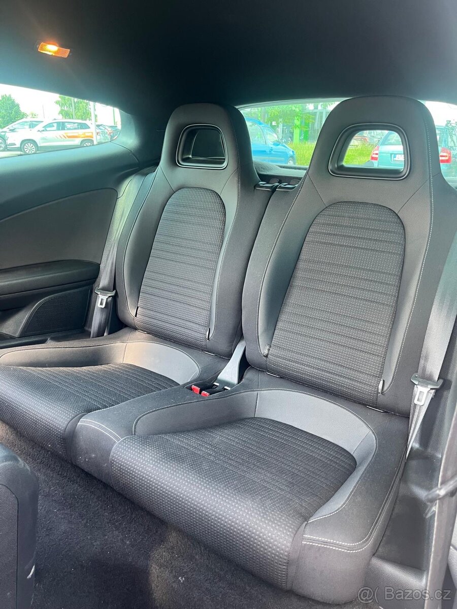 VW Scirocco 1.4 TSI, 90 kW, r.v. 2011 - 9