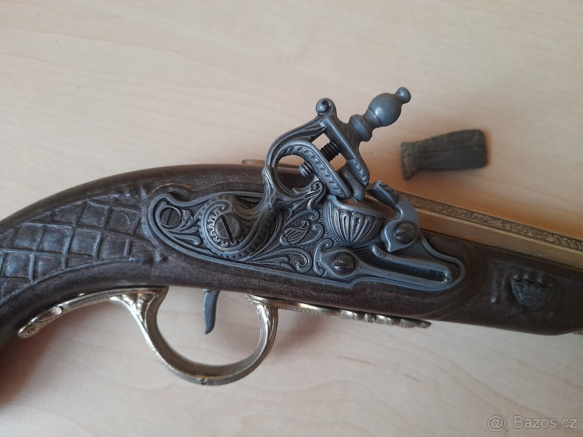 DEKORACE - nefunkční - 9