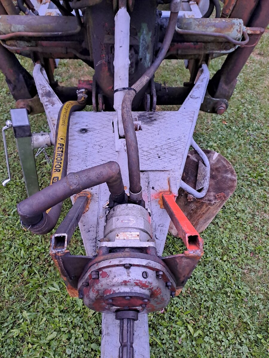 Vyvazecka dřeva hydraulická ruka unhz500 - 9